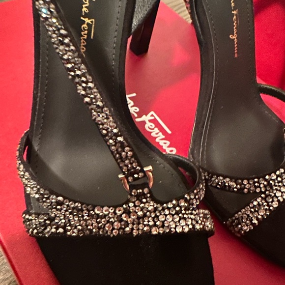 Brand new Salvatore Ferragamo heels - Picture 4 of 6